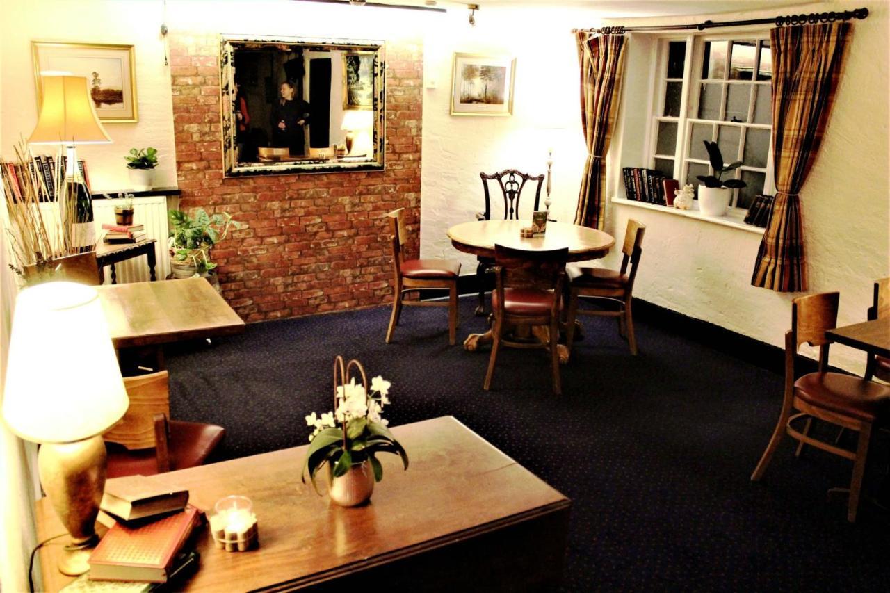 The Dove 4*